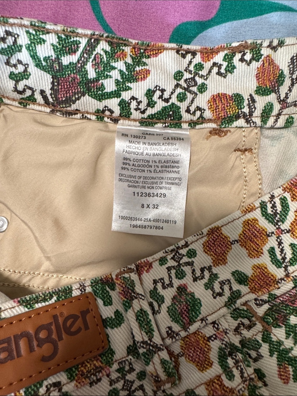 Wrangler Retro Floral-Print Flare Leg Jeans in Cream, Green, Brown - Picture 6 of 6